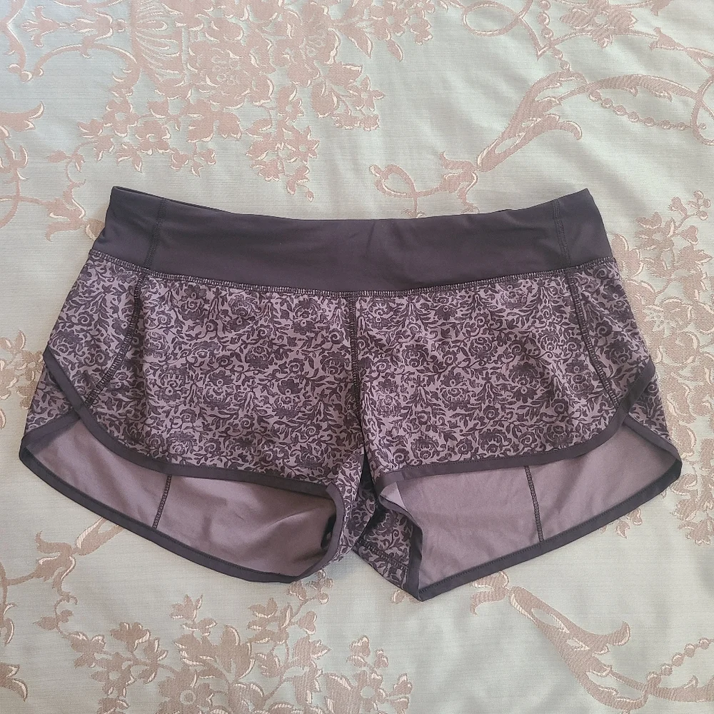Lululemon Speed Short 2.5